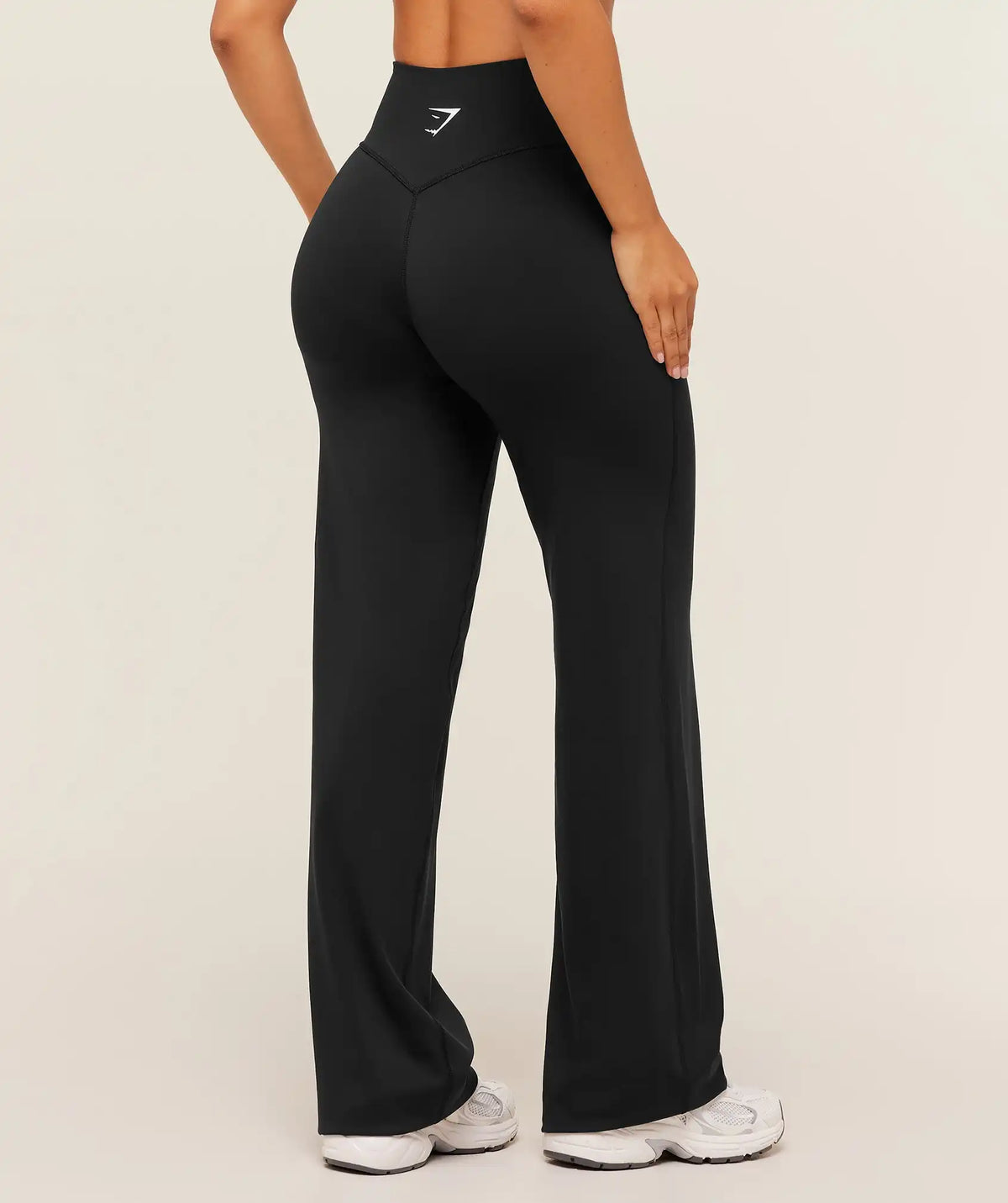 Training Straight Leg Short Leggings