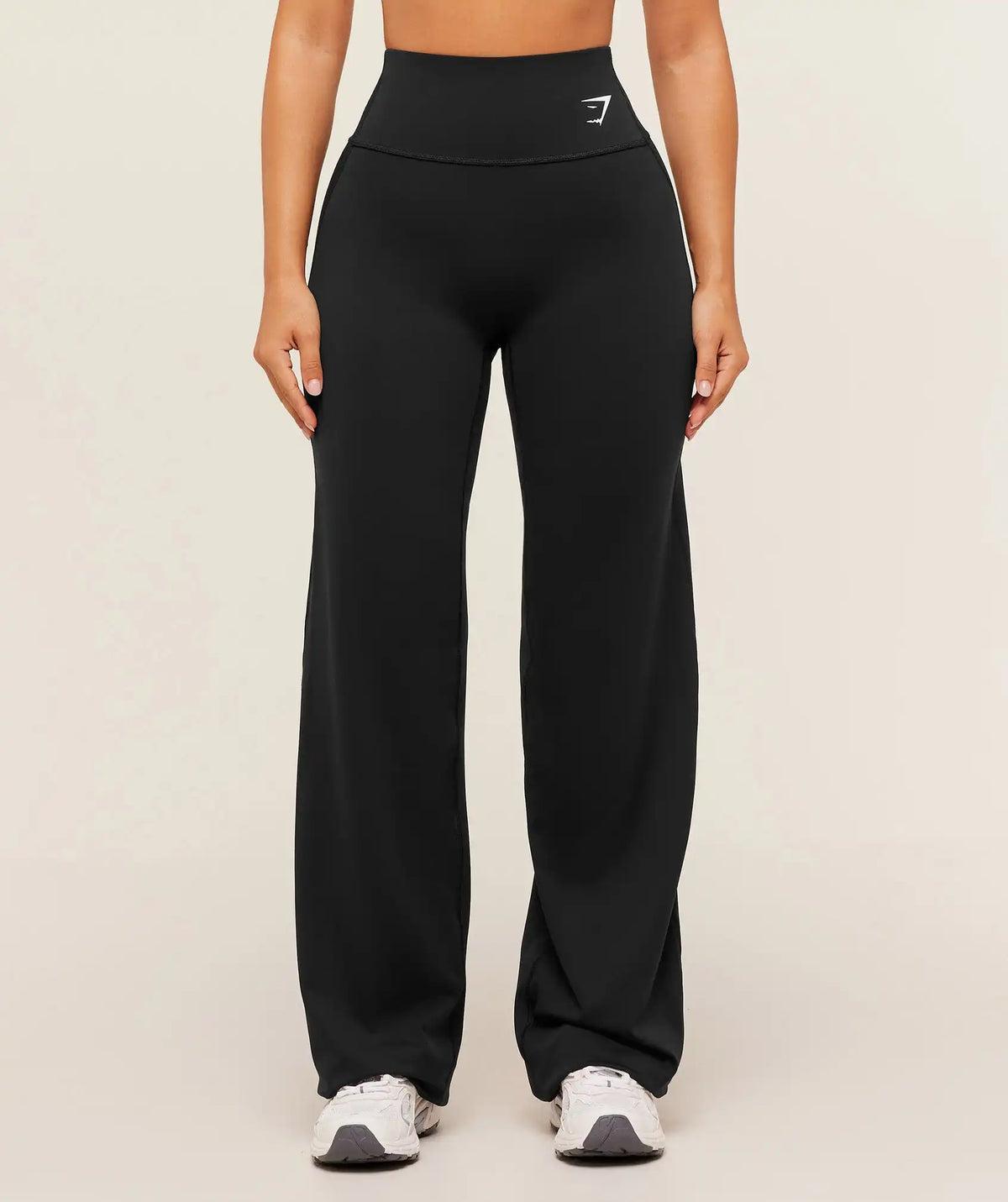 Training Straight Leg Short Leggings