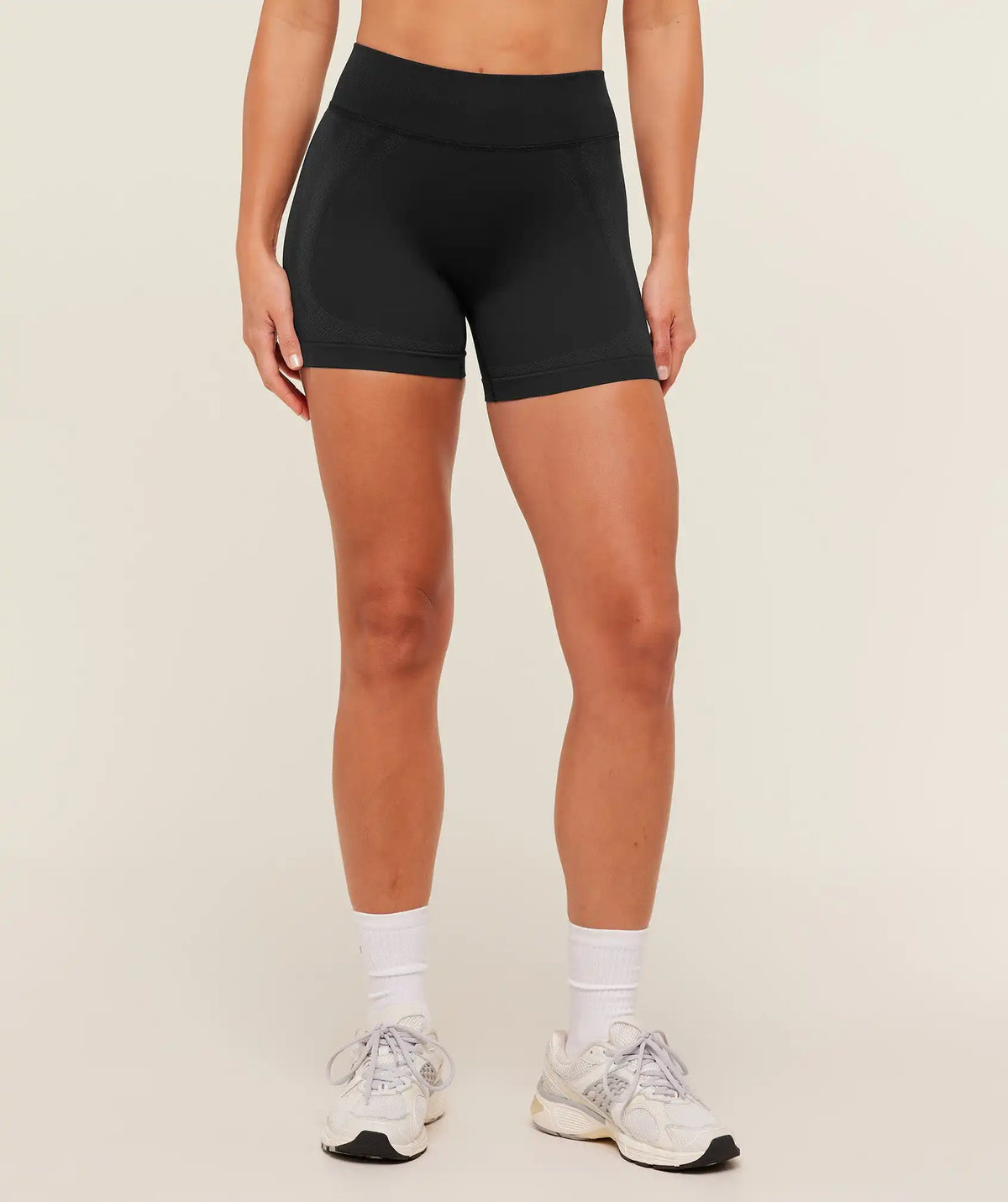 Weekend Seamless Short